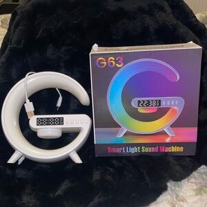 G63 NEW IN BOX INTELLIGENT SMART LIGHT SOUND MACHINE Charger Speaker Clock